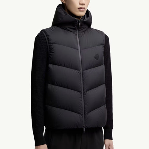 몽클레어 게르삭 다이애그널 퀼티드 후드 패딩 조끼 블랙