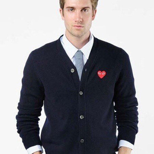 (국내배송, 당일출고) 꼼데가르송 레드와펜 브이넥 가디건 네이비