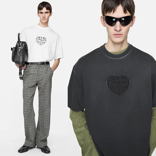 (국내배송) 아크네 하트 패치 반팔 티셔츠 ~2Color~