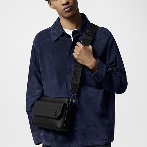 루이비통 패스트라인 메신저 크로스백