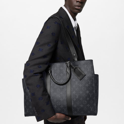 루이비통 삭 플라 24H 모노그램 이클립스 토트백